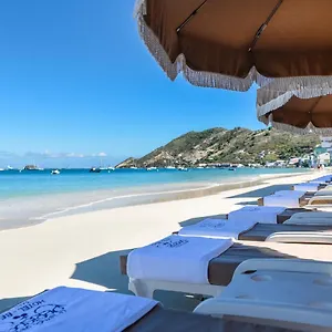 Le Temps Des Cerises Hotel